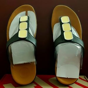 FitFlop Women Sandal Shoe Pietra II Size 9M Black Leather Thong Flip.